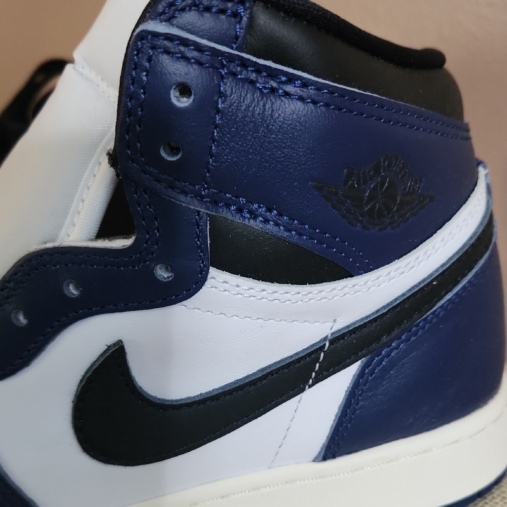 Nike 1985 Air Jordan 1 Navy and White High-Top Sneakers 7 Youth - Picture 2 of 6